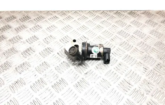 Volkswagen Golf IV EGR valve 53389602 722785060 18101610019
