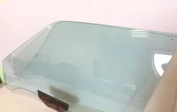 Audi Coupe Front door window/glass (coupe) 