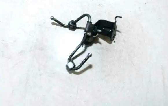 Suzuki Grand Vitara II Fuel line pipe