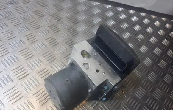 Audi A8 S8 D4 4H ABS Pump 4H0907379E 4H061451