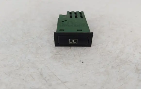 BMW 5 E34 Windscreen/window heater switch 8360893 61318360893 PA6GF35