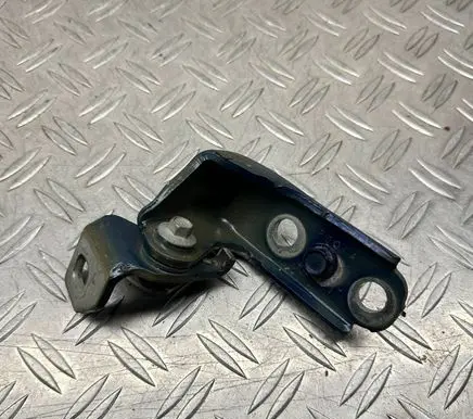 Ford Fusion II Front door upper hinge P001A