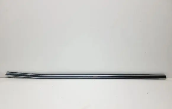 Citroen DS7 Crossback Rubber seal rear door window/glass 9815702680
