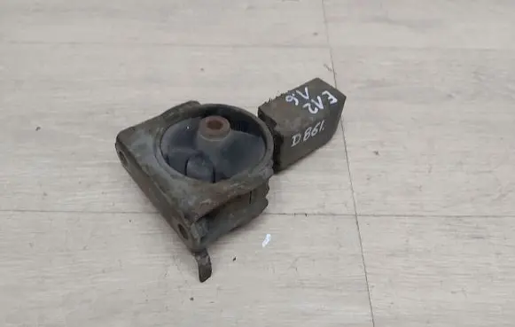 Toyota Corolla E120 E130 Engine mount vacuum valve 