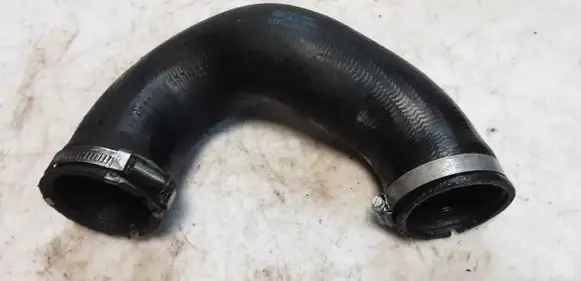 Audi Q7 4L Intercooler hose/pipe 7L6145972E
