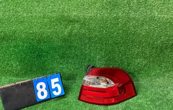 KIA Rio Rear/tail lights 924021W2R-nr85