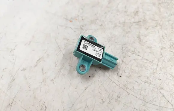 Audi A4 S4 B8 8K Airbag deployment crash/impact sensor 8K0955557C 5WK4380902