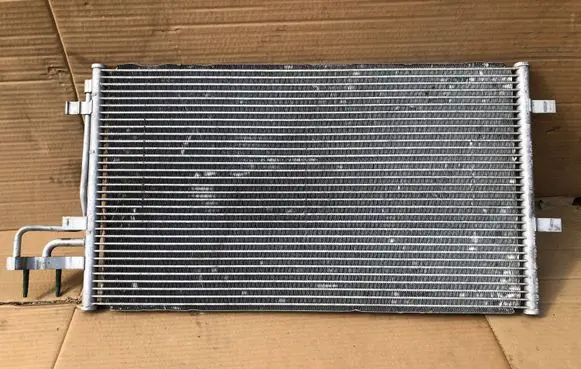 Mazda 3 I Coolant radiator