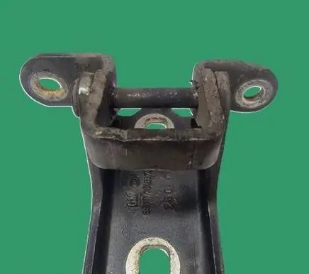 Opel Insignia A Rear door lower hinge A046574