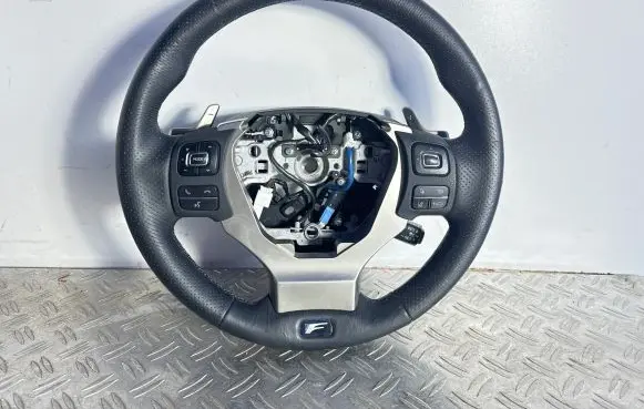 Lexus RC Steering wheel