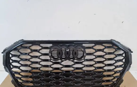 Audi Q3 F3 Front grill 83F853651