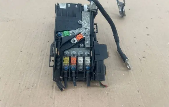 Peugeot 3008 I Fuse module 28236841 01804308 28257533