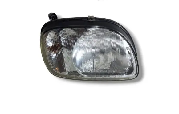 Nissan Micra Headlight/headlamp 7140