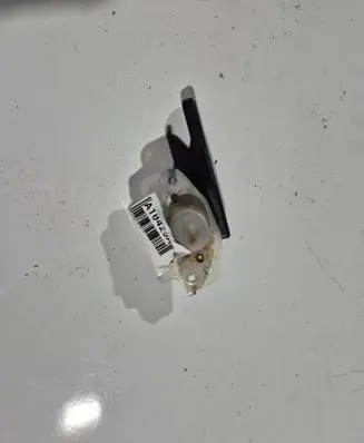 Nissan Almera Tino Fuel tank opening switch 