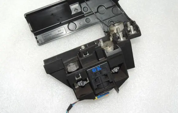 Volkswagen PASSAT B8 Positive cable (battery) 8J0915459 4F0915519