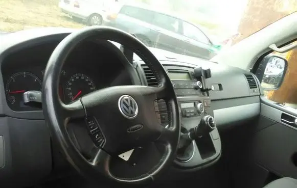 Volkswagen Multivan T5 Dashboard brak