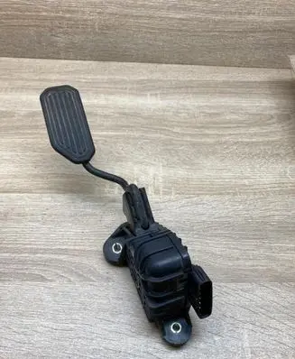 Toyota Prius (XW20) Accelerator throttle pedal 7812047040