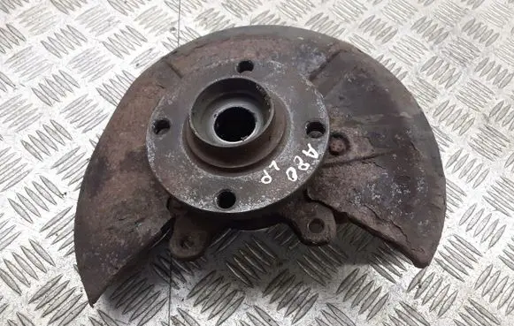Audi 80 90 B3 Front wheel hub spindle knuckle