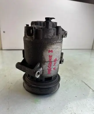 Renault Megane I Air conditioning (A/C) compressor (pump) 3242