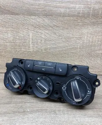 Volkswagen Jetta VI Climate control unit 5C0820047Q