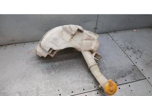 Mazda 3 I Windshield washer fluid reservoir/tank 860142721