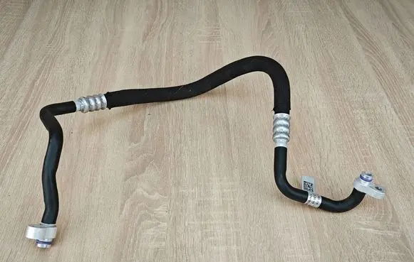 Air conditioning (A/C) pipe/hose