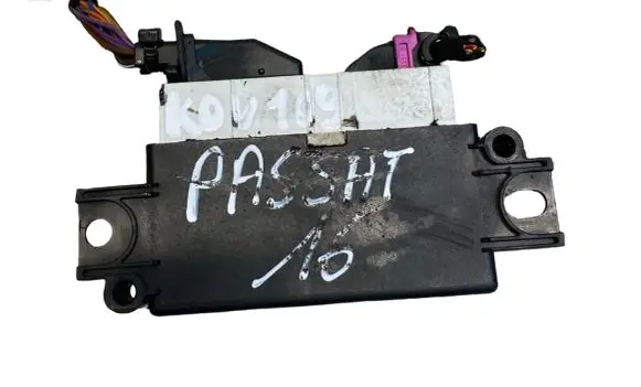 Volkswagen PASSAT B8 Parking PDC control unit/module 5Q0919294L 5Q0919394A