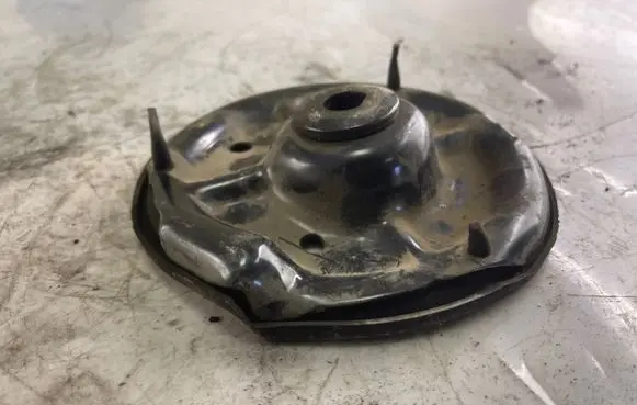 Hyundai Getz Coil spring mount 
