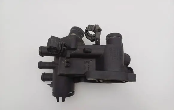 Audi A3 S3 8L Thermostat housing 036971502A