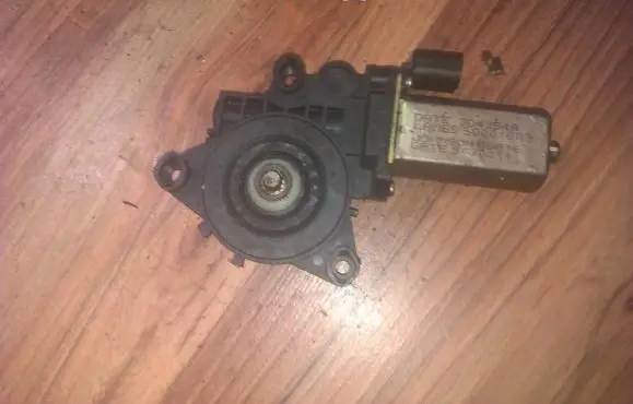Front door window regulator motor