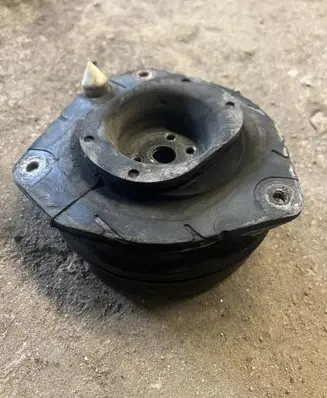 Renault Megane II Coil spring mount 