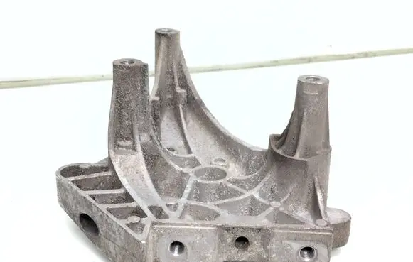 Skoda Superb B6 (3T) Engine mounting bracket 03G199207G