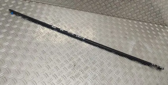 Toyota Avensis Verso Rear door glass trim molding