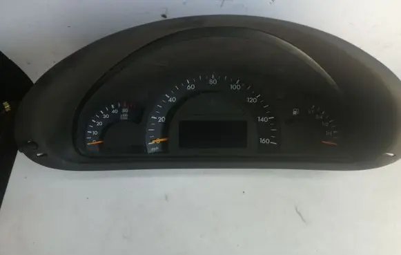 Speedometer (instrument cluster)