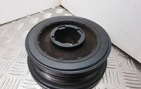 BMW 5 E60 E61 Crankshaft pulley 20927340