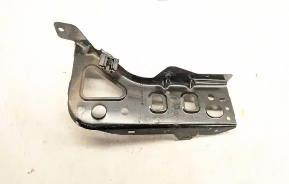 Chevrolet Tahoe Front splash guards bracket 84407003