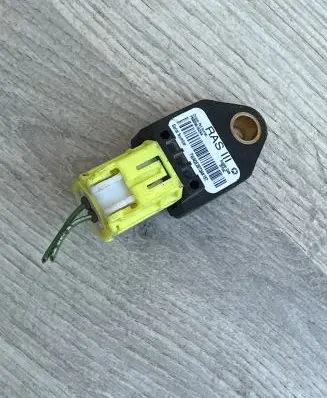 Jeep Compass Airbag deployment crash/impact sensor P68056162AA 39754C TWAQE2073AA157