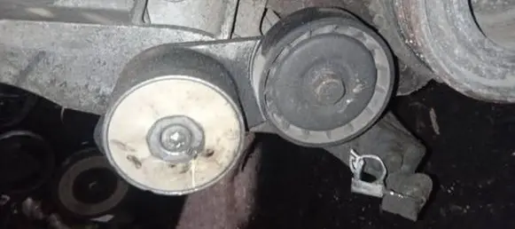 Fiat Punto (199) Generator/alternator belt tensioner