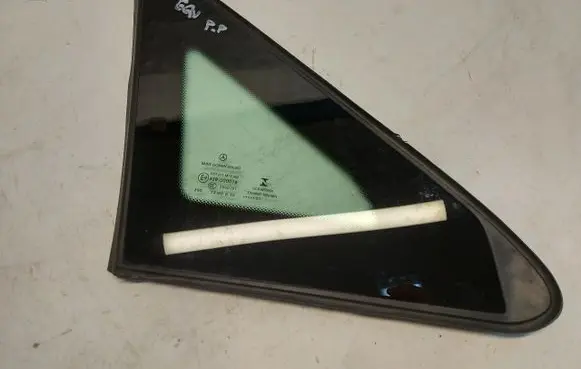 Mercedes-Benz EQV 447 Front triangle window/glass mereqv