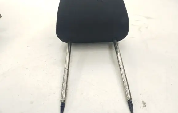 Seat Toledo II (1M) Front seat headrest 