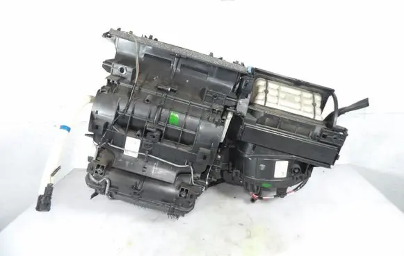 Toyota Avensis T220 Interior heater climate box assembly 8705005790