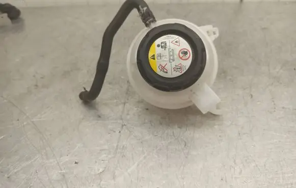 Seat Leon IV Coolant expansion tank/reservoir 5Q0121407D