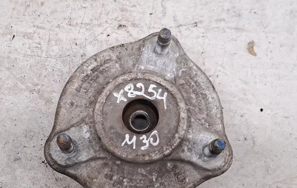 Mercedes-Benz C W205 Front upper strut mount A2133230020