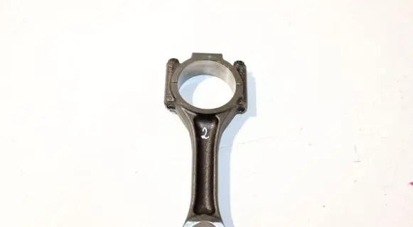 Volkswagen PASSAT B7 Connecting rod/conrod 038J