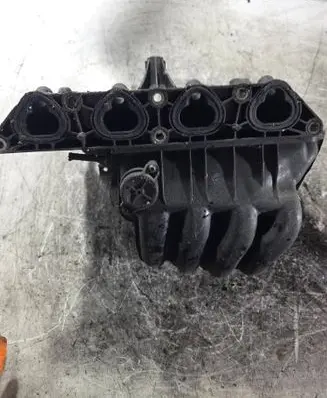 Volkswagen Golf IV Intake manifold 
