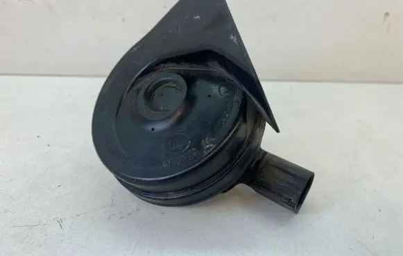 Volkswagen PASSAT B6 Horn signal 3C0951221E