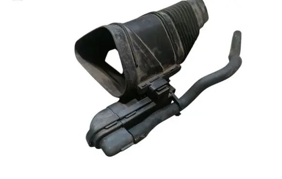 Volvo XC70 Air intake hose/pipe 30681764