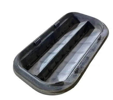 Ford Mustang VI Quarter panel pressure vent 3C3A54280B62