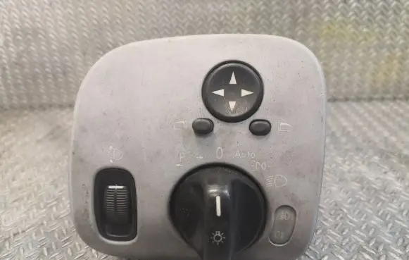 Mercedes-Benz C W203 Light switch 2035451404