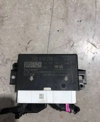 Volkswagen PASSAT B8 Parking PDC control unit/module 5Q0919298C